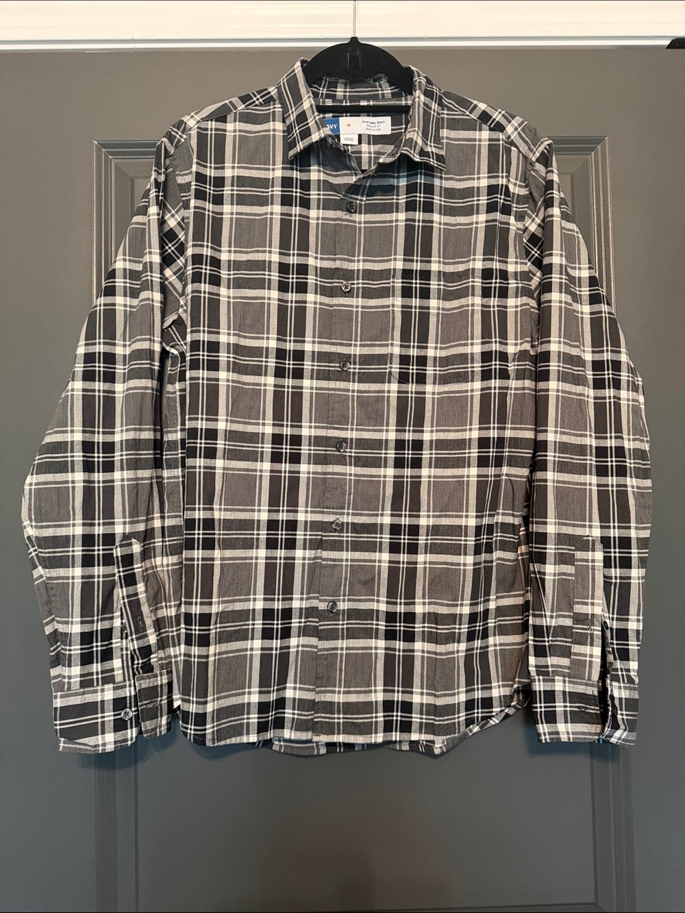 Men's Plaid Long-Sleeve Button-Down Shirt - Black & Gray